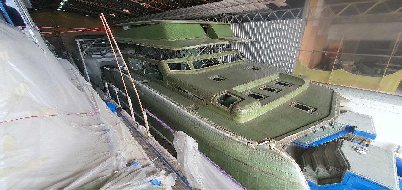 Large composite vessel superstructure under construction
