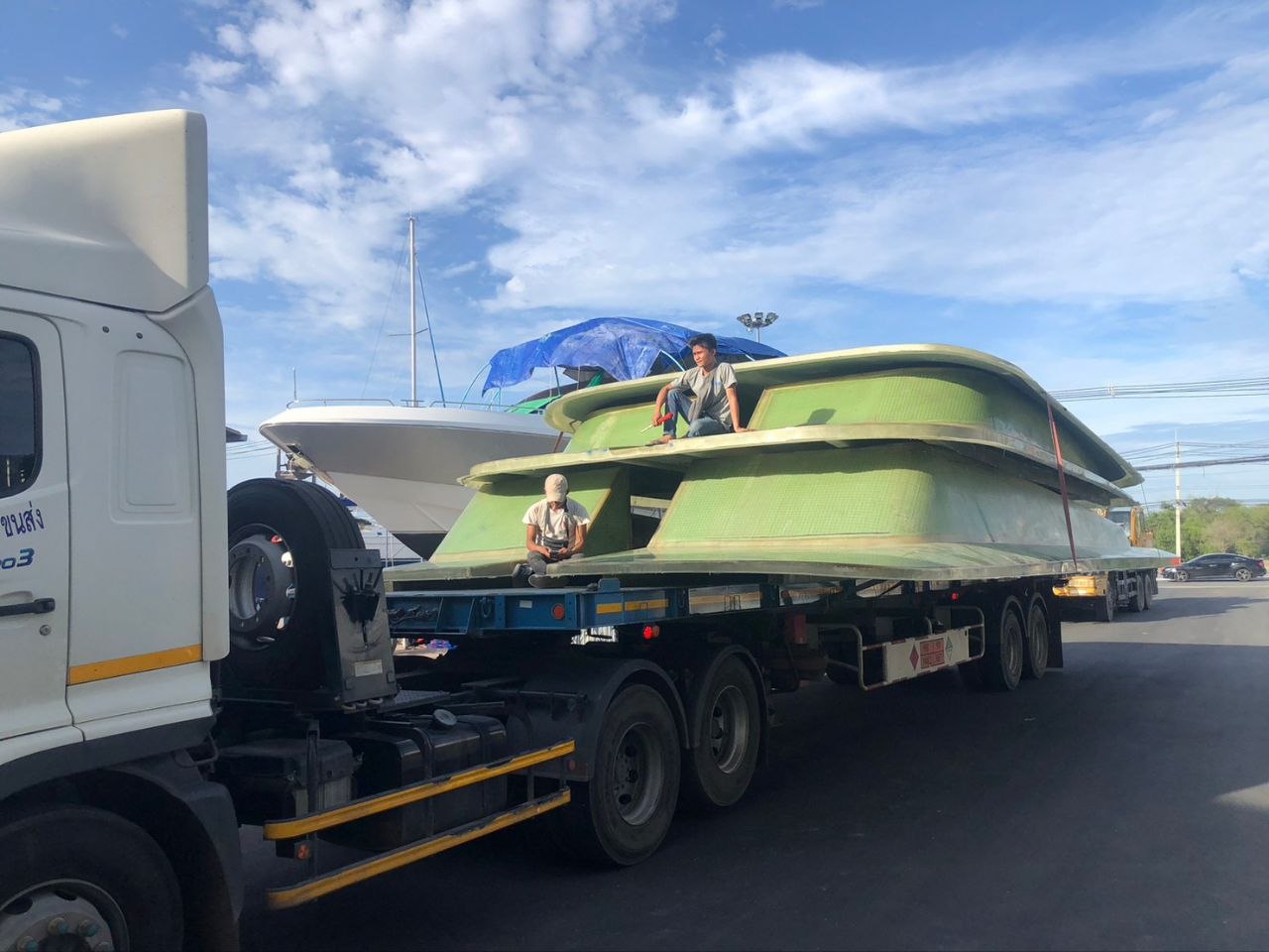 Composite hull sections on transport — Sattahip delivery